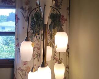 MCM tension pole lamp