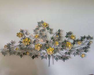 Metal floral wall decor