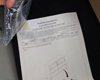 Bob's Discount Furniture 6-Drawer Dresser