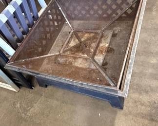 Square Steel Lattice Fire Pit