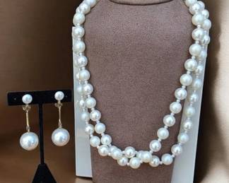 34 Vintage Japan Double Strand Pearl Necklace With Drop Earrings