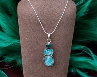 60 Green Quartz Druzy With Onyx Pendant Necklace