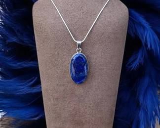 10 Lapis Lazuli Pendant Necklace