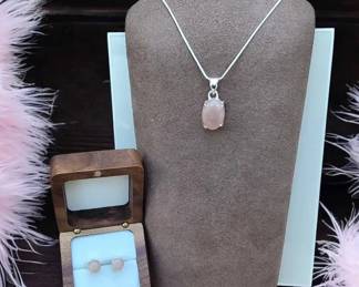 006 84 SriLankan Moonstone Pendant Necklace Earring Set