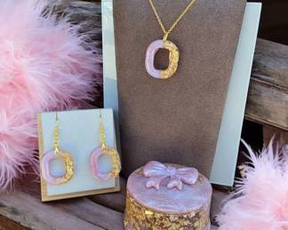 106 Pink Gold Pendant Necklace, Dangle Earrings Trinket Box