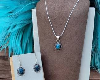 25 Copper Blue Apatite Pendant Necklace Matching Earrings