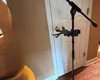 Microphone stand