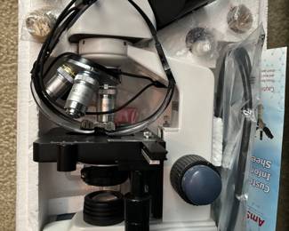 Microscope
