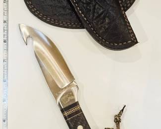 Steve Nolte knife with gut hook and belt case