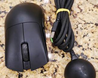 Raxer deathadder V4 Pro mouse with wireless dongle