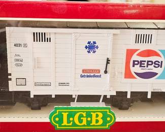 The image displays a vintage LGB 4031 Pepsi Box Car in G scale