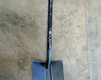 heavy-duty Shovel-Tec Overlander Spade Shovel
