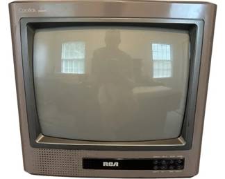 Vintage RCA CRT Color Television Retro Gaming TV Powers On