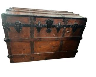 02 Antique Steamer Trunk