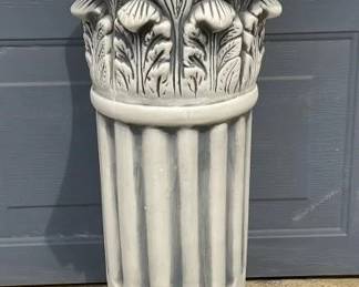 MOLDED CERAMIC GARDEN PILLAR DECOR PLANT STAND