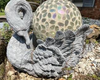 SWAN DECOR WITH GLASS ORB