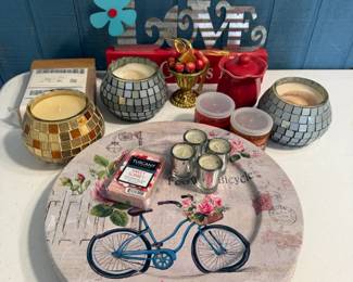 CANDLES & DECOR