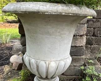 FLOWER POT W FLOWERS