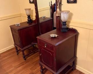 1900 Williamsport Dressing/ Vanity table