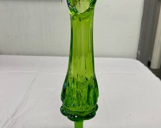 Swung vase