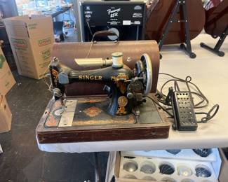 1920's Singer sewing machine