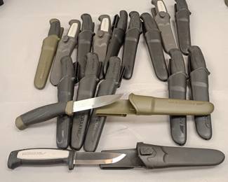 military fixed blades, bayonets, pocketknives, and more !!