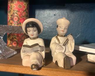 Many adorable vintage items, as well!