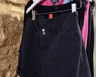 MOM Shorts