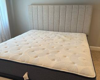 Serta king mattress