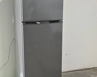 Frigidaire stainless steel refrigerator apartment or beverage size