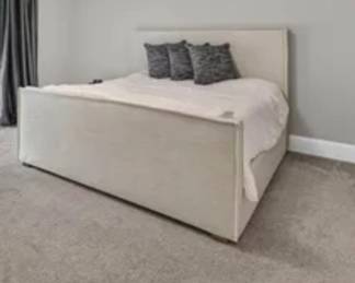 King bed and king mattress