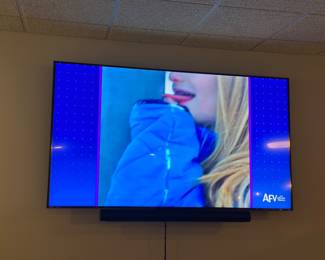 Samsung 85" class Q70A series QLED 4K UHD smart Titzen TV ( 2021)