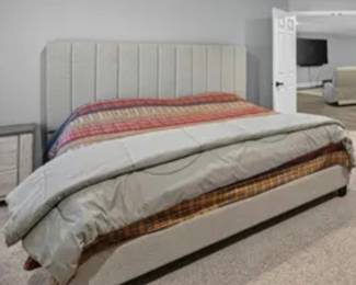 King bed and king mattress
