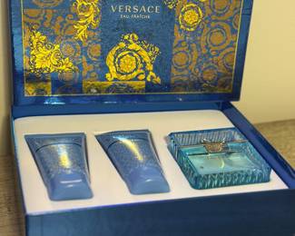 Versace men's fragrance gift set