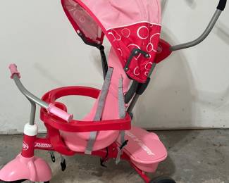 Radio Flyer Deluxe Steer & Stroll Trike