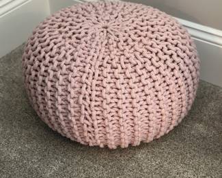 Knitted pouf ottoman