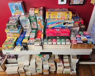 1,000's of baseball & other sports cards.