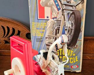 Vintage 1973 Ideal Toy Evel Knievel Stunt Cycle, figure & original box.
