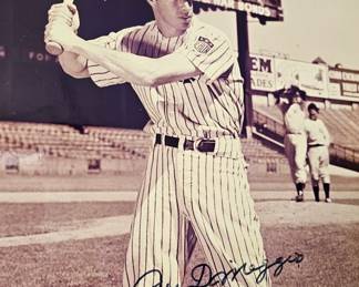 Autographed HOF Joe Dimaggio B&W photo.