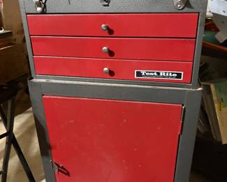 Tool chest