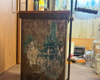 Butter churn