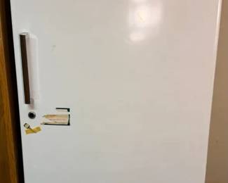 GE Upright Freezer Model  CA15D