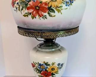 Vintage Gone With The Wind Hurricane Lamp