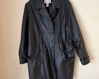 Black Leather Veranest