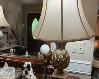 Great looking pair of brass pineapple lamps