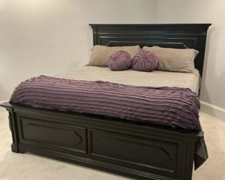 Black Panel King Bed