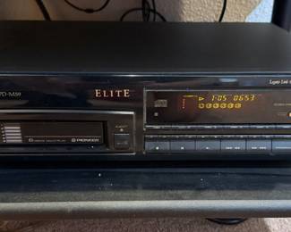 $200  Pioneer Elite PD-M59 CD 6+1 Disc Changer - 1990's - 