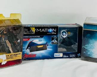 Aquaman Deluxe Collector Items
