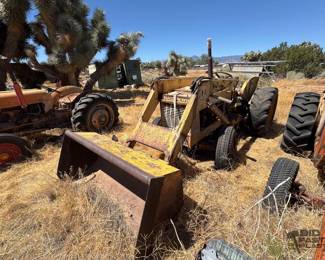 415 International Harvester 3414 Front Load Tractor