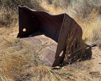 422 Tractor Bucket